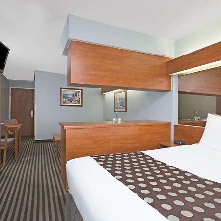 Microtel Inn & Suites By Wyndham Garland/Dallas Exterior photo