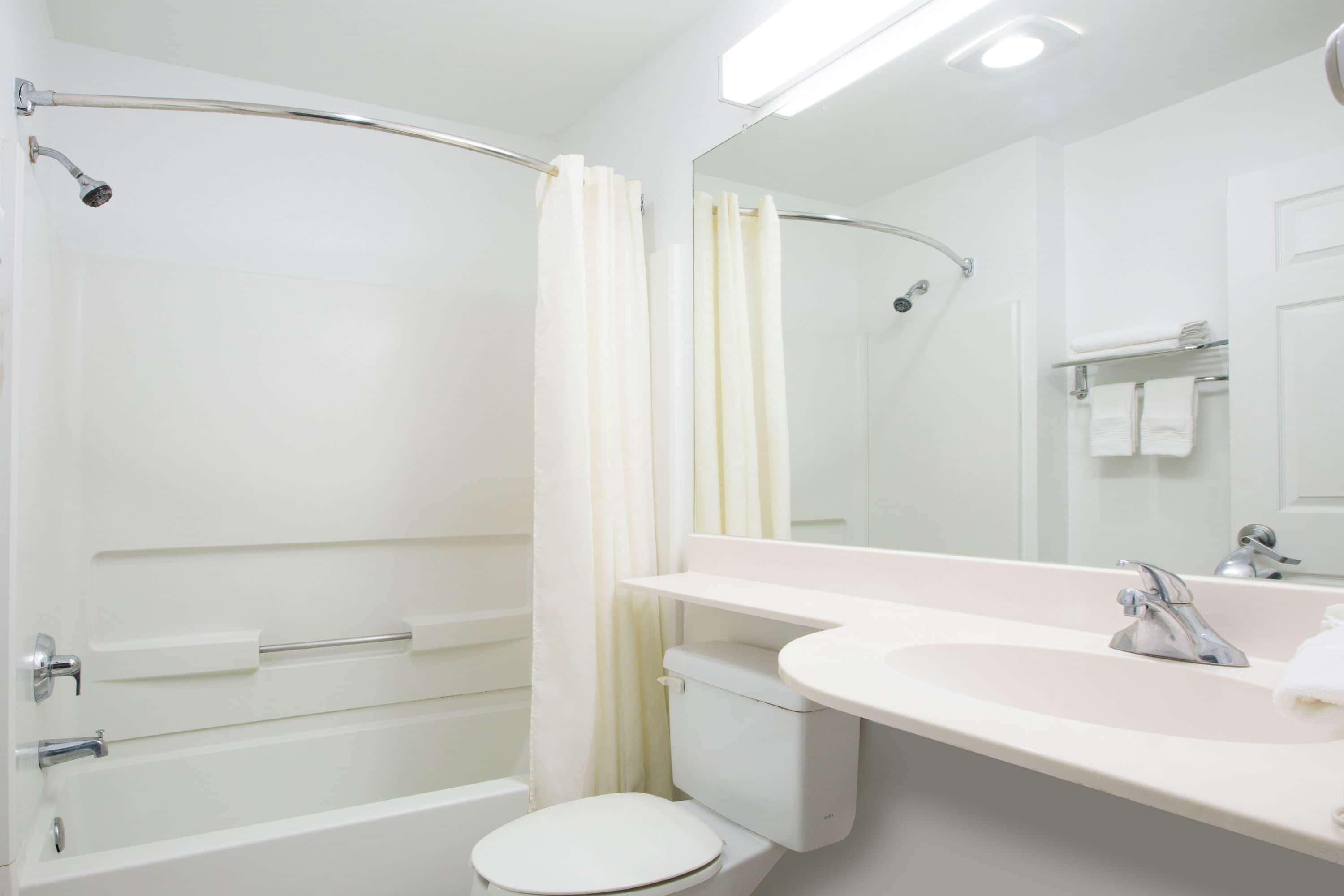 Microtel Inn & Suites By Wyndham Garland/Dallas Room photo